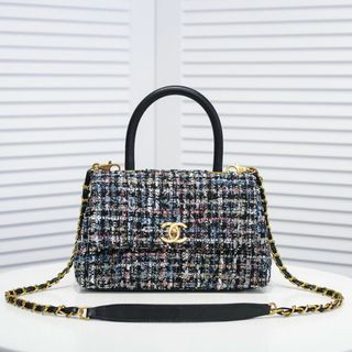 シャネル(CHANEL)のCHANEL シャネル ショルダーバッグ(ロングワンピース/マキシワンピース)