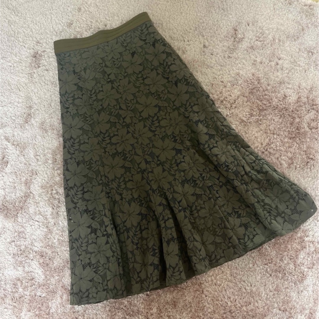 Perle Peche(ペルルペッシュ)のPerle Peche ペルルペッシュ レース フレア スカート グリーン レディースのスカート(ロングスカート)の商品写真