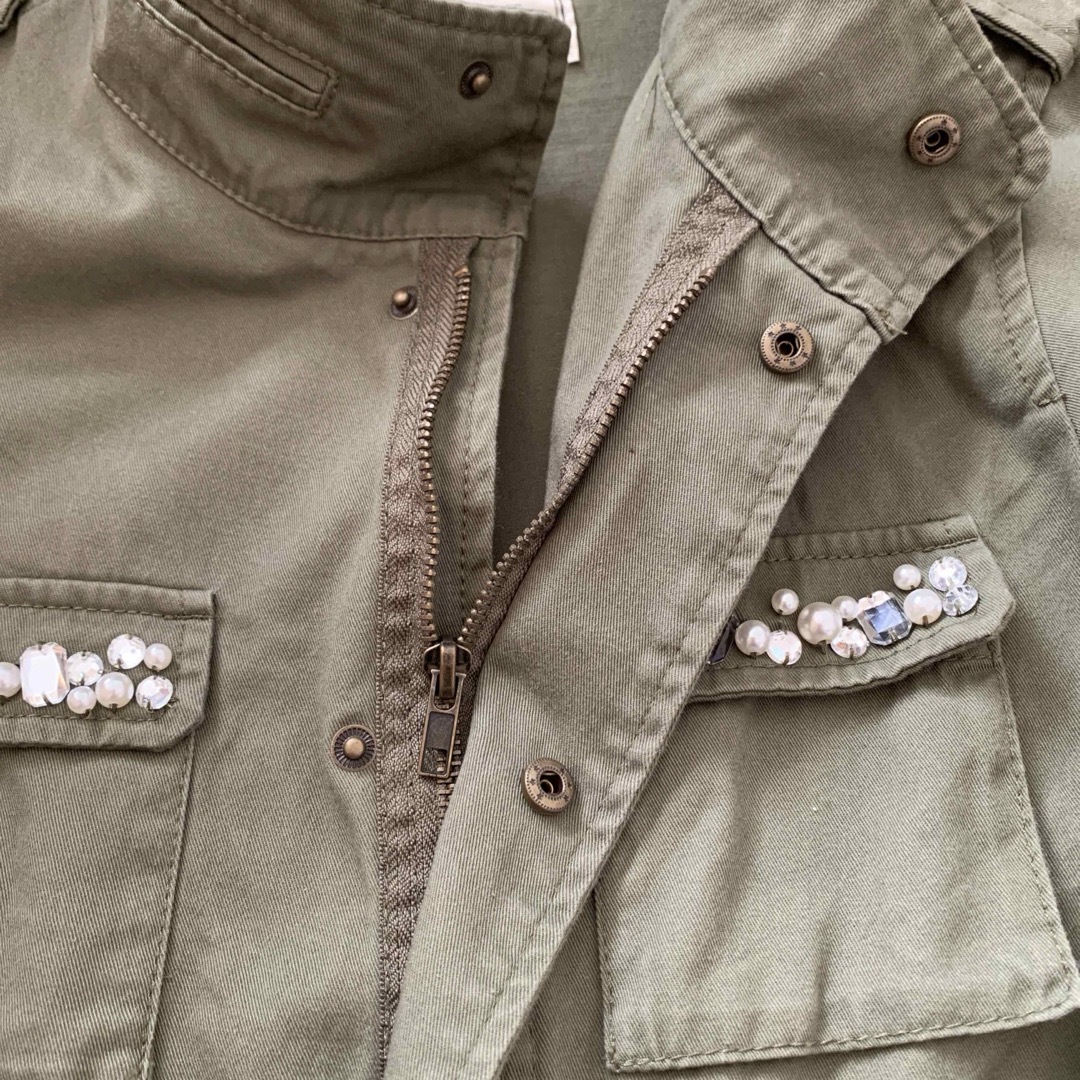 ミリタリー　ジャケット　ラインストーン付き レディースのジャケット/アウター(ミリタリージャケット)の商品写真