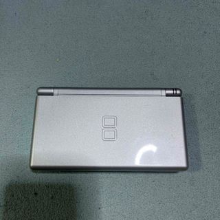 ニンテンドーDS(ニンテンドーDS)のNintendo DS Lite  シルバー(携帯用ゲームソフト)