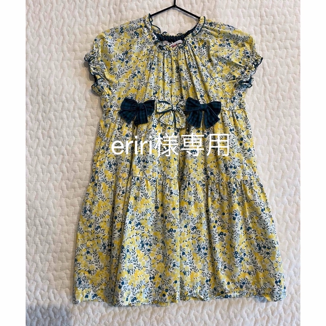 familiar(ファミリア)のファミリア 花柄リボンワンピース 黄色 100 キッズ/ベビー/マタニティのキッズ服女の子用(90cm~)(ワンピース)の商品写真