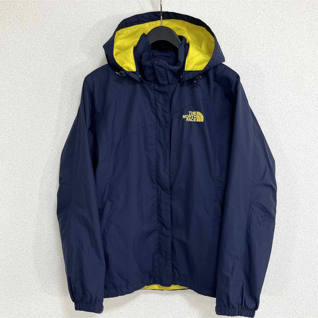 THE NORTH FACE(ザノースフェイス)の美品 ノースフェイス マウンテンパーカー レディースL フード着脱可 ロゴ刺繍 レディースのジャケット/アウター(ナイロンジャケット)の商品写真