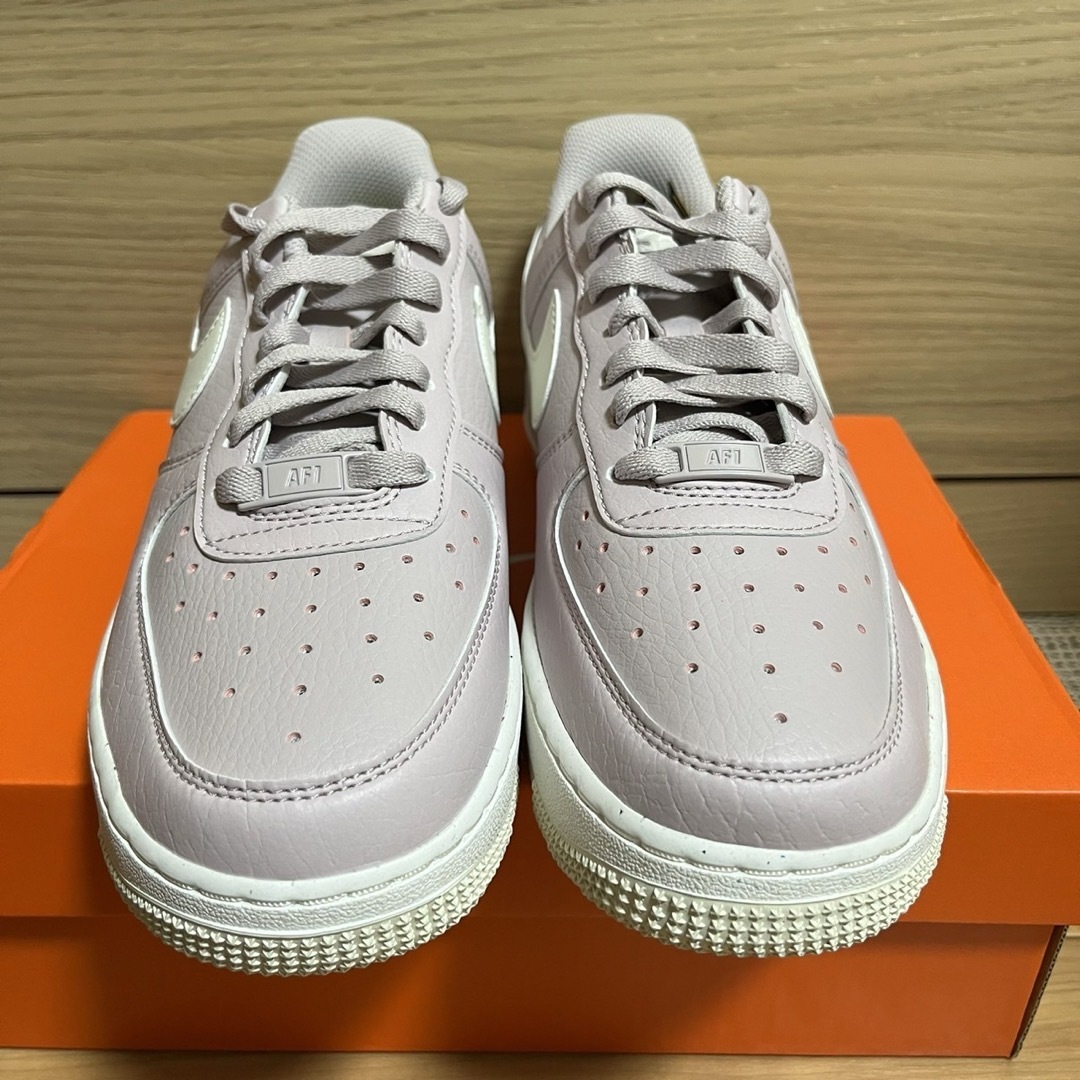 NIKE(ナイキ)のW Nike Air Force 1 ‘ 07 NN 24.5cm 新品未使用 レディースの靴/シューズ(スニーカー)の商品写真