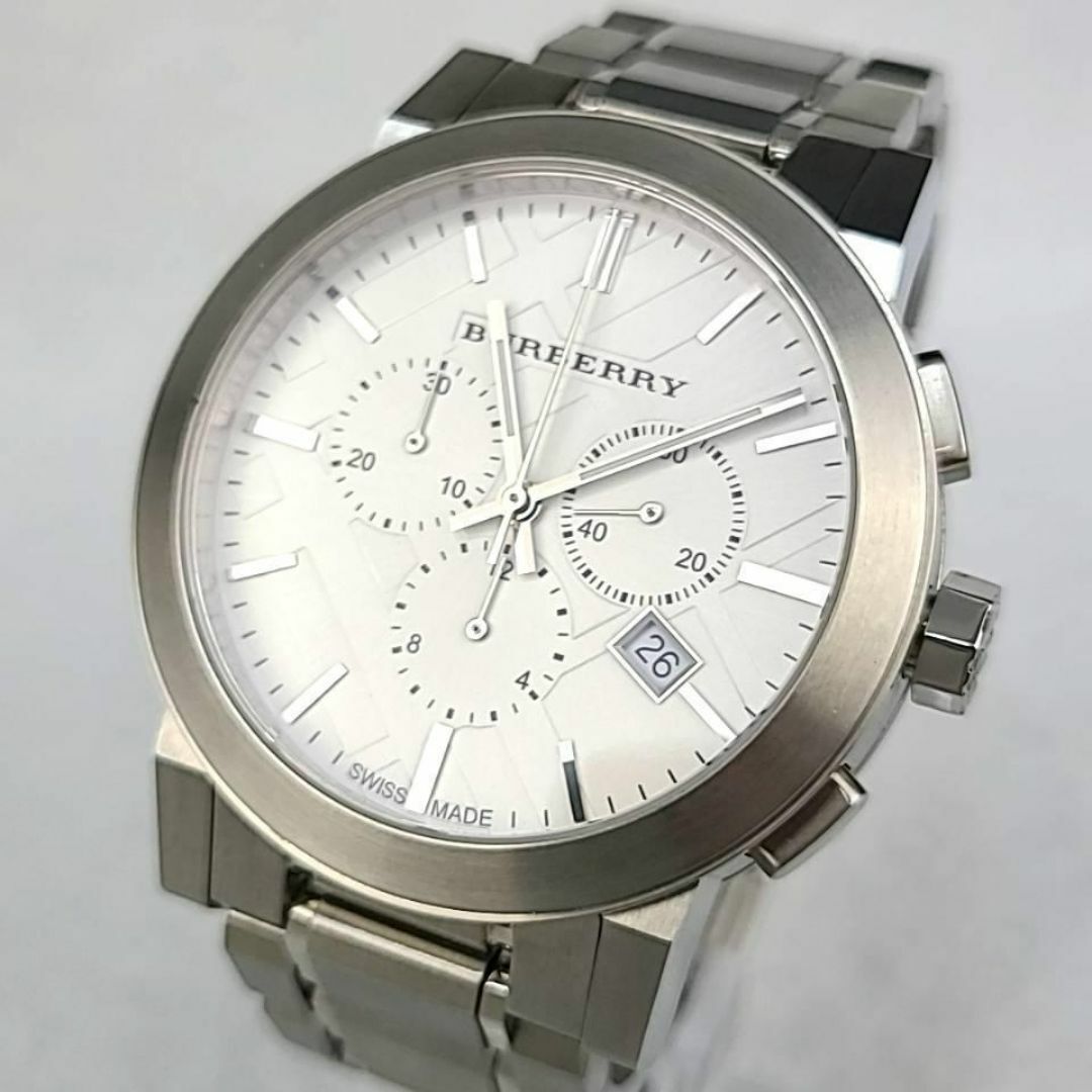 BURBERRY(バーバリー)の●ほぼ新品●バーバリー QZ 白文字盤 クロノグラフ デイト 箱/コマ2付 メンズの時計(腕時計(アナログ))の商品写真