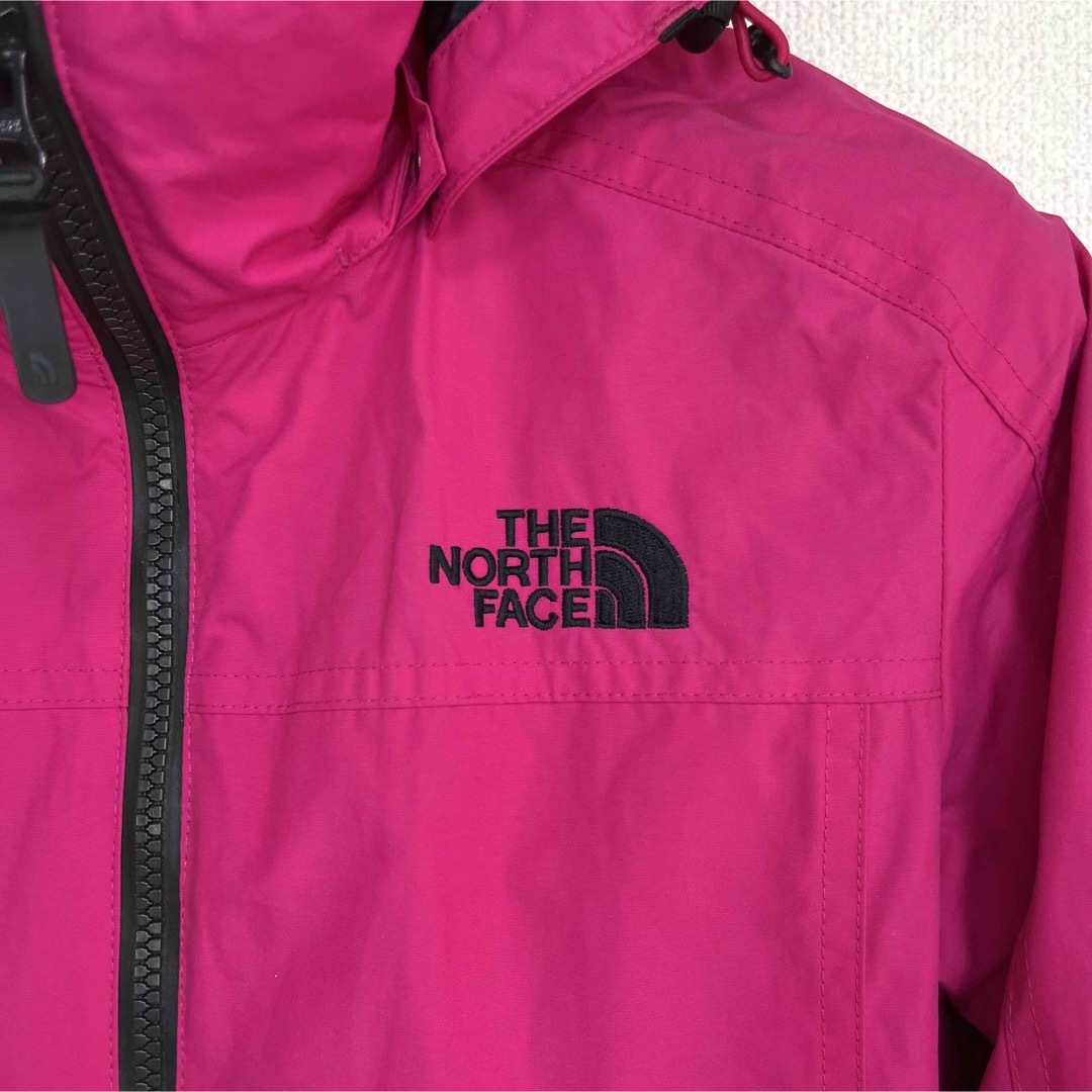 THE NORTH FACE(ザノースフェイス)の美品人気 ノースフェイス マウンテンパーカー レディースM 透湿防水 フード着脱 レディースのジャケット/アウター(ナイロンジャケット)の商品写真