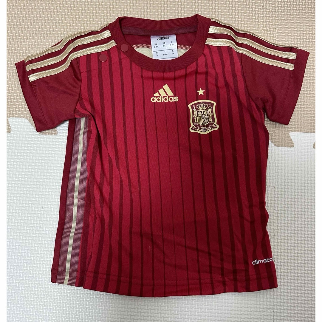 adidas(アディダス)の新品未使用【アディダス】ベビー用 スペイン代表 ユニフォーム 半袖Tシャツ　74 キッズ/ベビー/マタニティのベビー服(~85cm)(Ｔシャツ)の商品写真