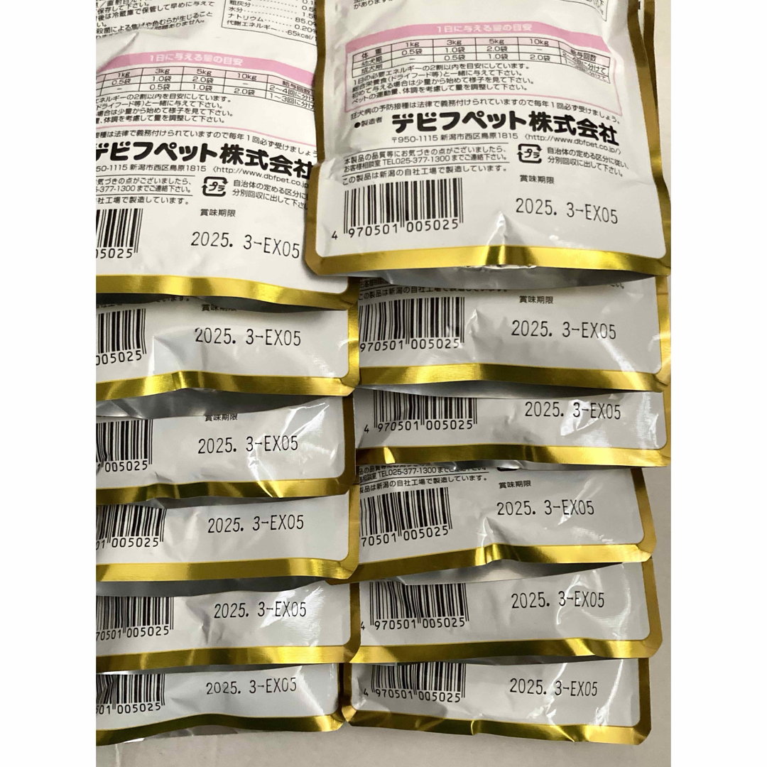 dbf(デビフ)のデビフ　若鶏のささみ　12個　パウチ　新品未開封　犬用栄養補完食　 その他のペット用品(ペットフード)の商品写真