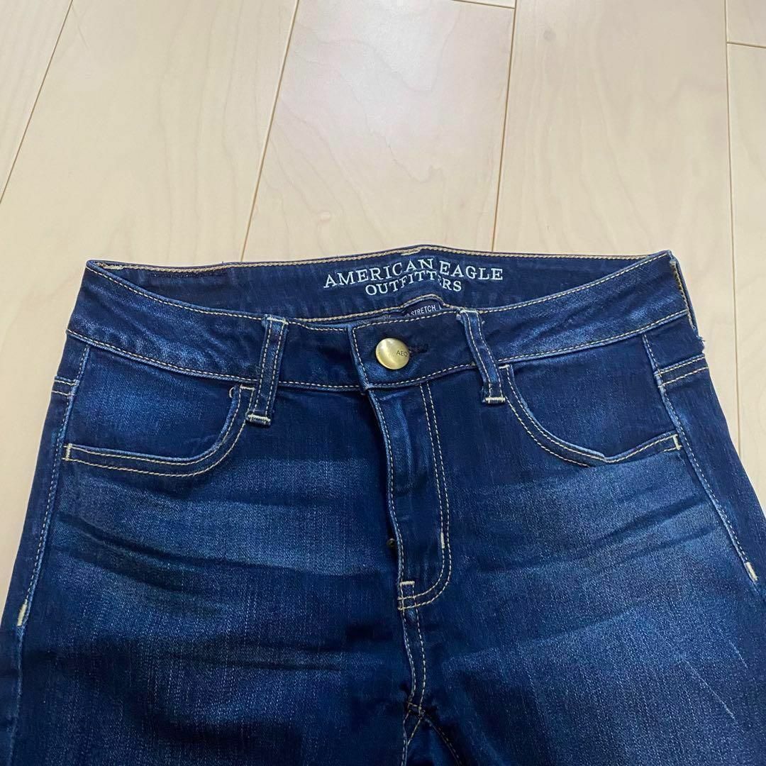 American Eagle(アメリカンイーグル)のAMERICAN EAGLE スキニーパンツ　ジーンズ　ストレッチデニム レディースのパンツ(デニム/ジーンズ)の商品写真