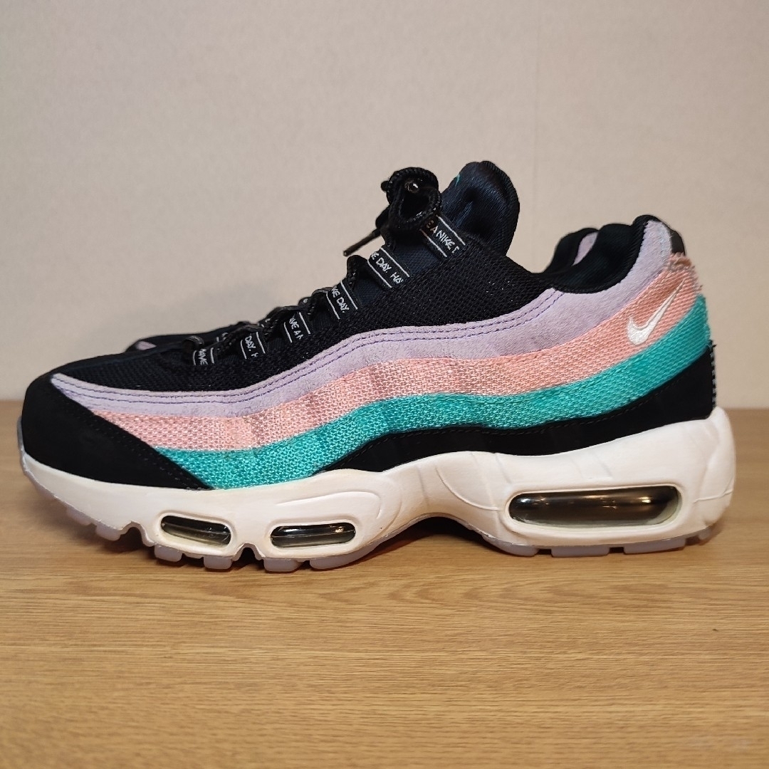 NIKE(ナイキ)のNIKE AIR MAX 95 "HAVE A NIKE DAY" 25 レディースの靴/シューズ(スニーカー)の商品写真