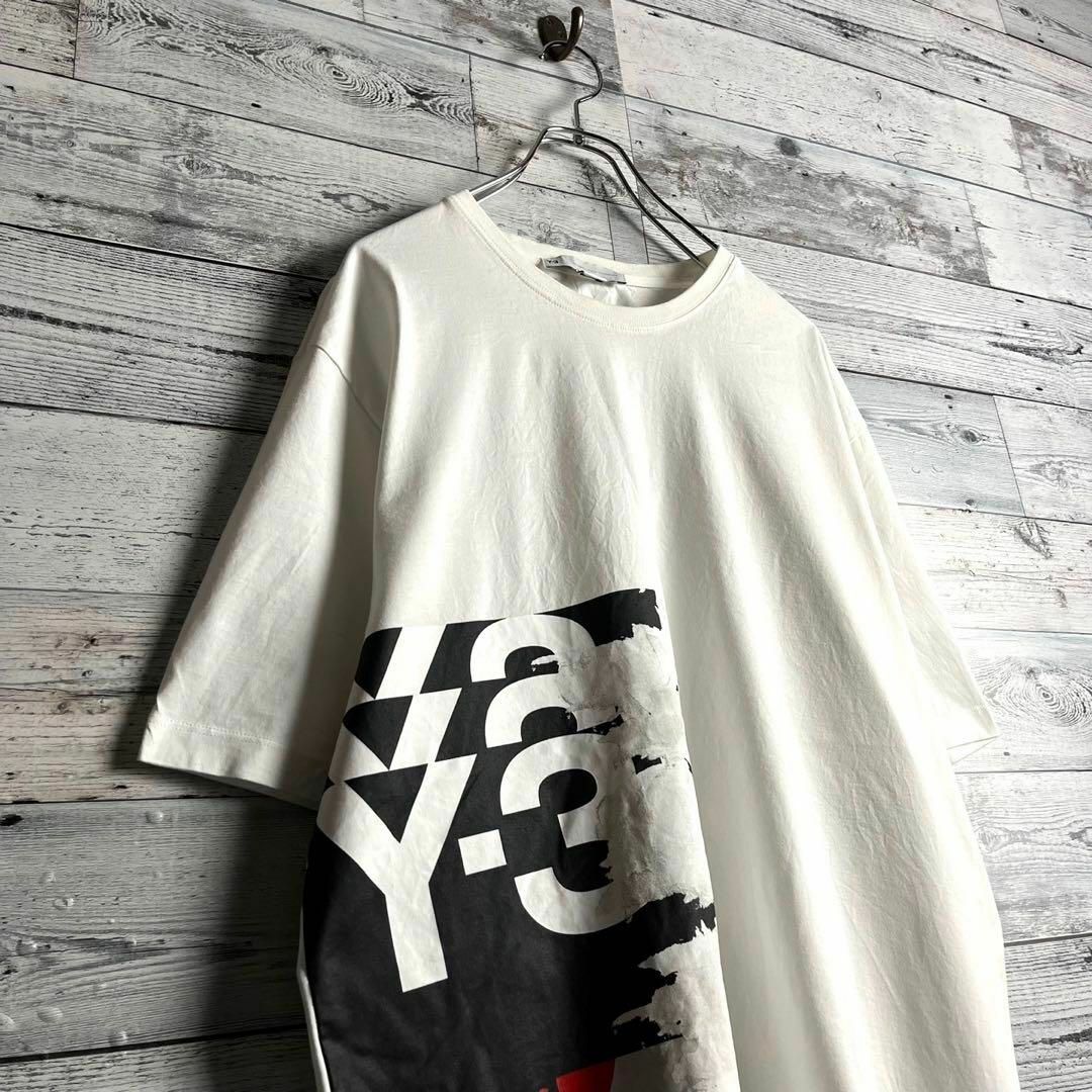 Y-3(ワイスリー)の【希少デザイン】Y-3☆ ビッグプリント入り 定番カラー Tシャツ メンズのトップス(Tシャツ/カットソー(半袖/袖なし))の商品写真