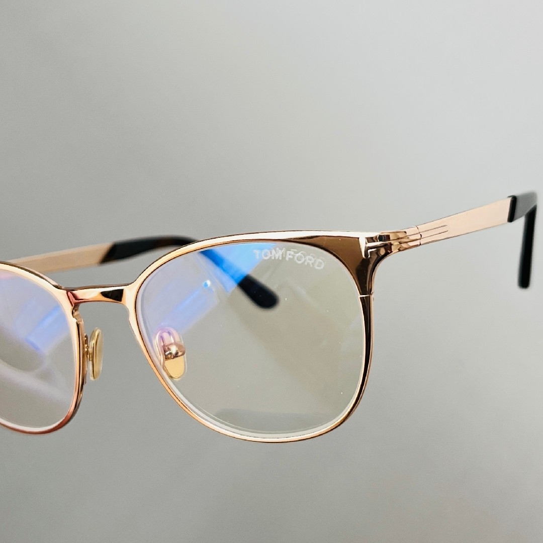 TOM FORD EYEWEAR(トムフォードアイウェア)のメガネ トムフォード レディース メンズ ゴールド 金 ブルーライトカット レディースのファッション小物(サングラス/メガネ)の商品写真