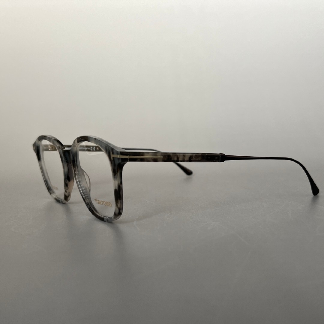 TOM FORD(トムフォード)のメガネ トムフォード メンズ レディース ボストン グレー 日本製 チタン 黒 メンズのファッション小物(サングラス/メガネ)の商品写真