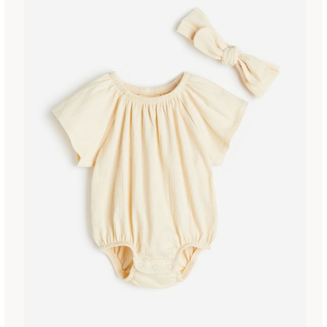 H&M(エイチアンドエム)のH&M HM エイチアンドエム baby  ドレッシー2アイテムセット　85 キッズ/ベビー/マタニティのベビー服(~85cm)(ロンパース)の商品写真