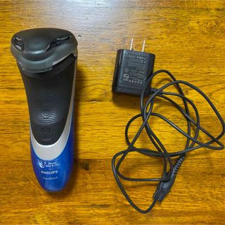 PHILIPS - フィリップス　電気シェーバー　充電器付き　AT890