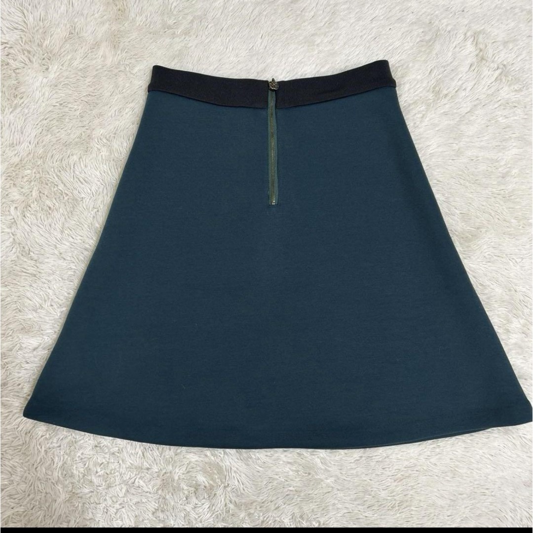 CLATHAS(クレイサス)の【美品】CLATHAS ボンディングスカート ウエストゴム ダンボール レディースのスカート(ひざ丈スカート)の商品写真