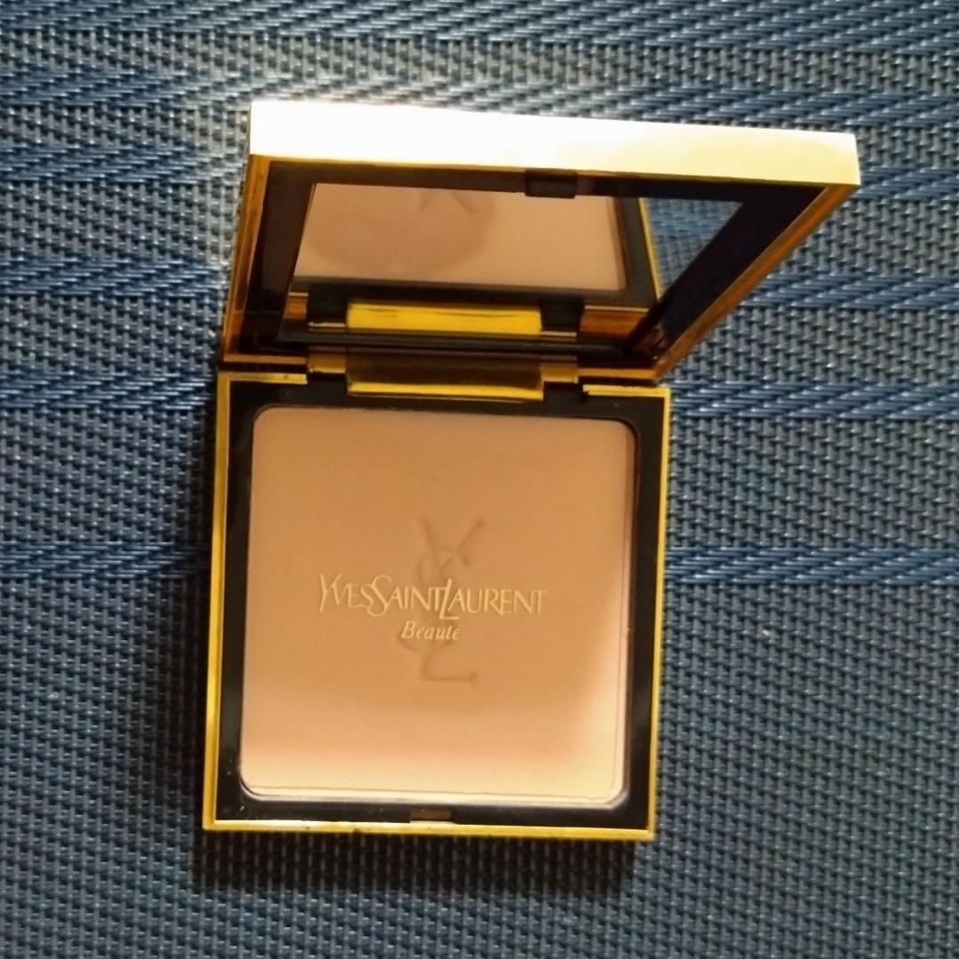 Yves Saint Laurent(イヴサンローラン)のイブサンローラン　チーク　２個 コスメ/美容のベースメイク/化粧品(チーク)の商品写真