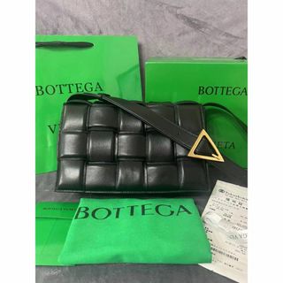 ボッテガヴェネタ(Bottega Veneta)の【期間限定値下げ】BOTTEGA VENETA パデッドカセットショルダーバッグ(ショルダーバッグ)