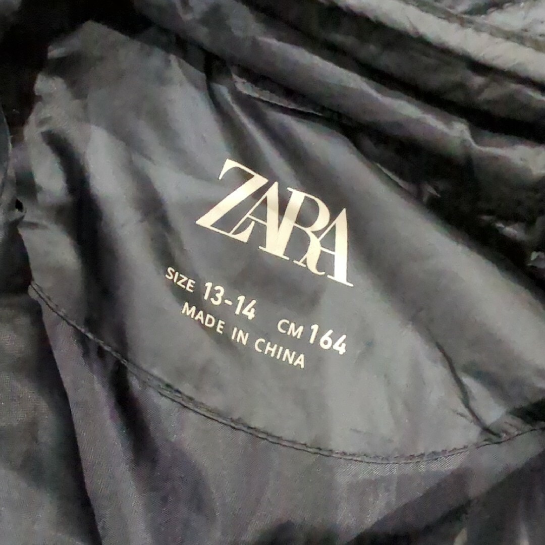 ZARA KIDS(ザラキッズ)のZARAキッズ　キルティングベスト　164cm キッズ/ベビー/マタニティのキッズ服女の子用(90cm~)(ジャケット/上着)の商品写真