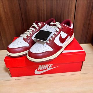 ナイキ(NIKE)のNike WMNS Dunk Low PRM Team Red /White(スニーカー)