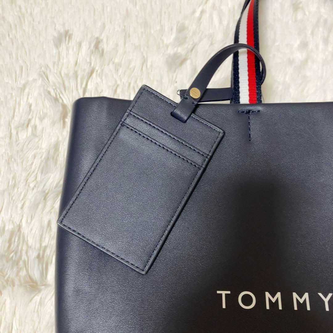 TOMMY HILFIGER(トミーヒルフィガー)の【美品】トミーヒルフィガー ショッパートートバッグ レザー A4収納可 PC入る レディースのバッグ(トートバッグ)の商品写真