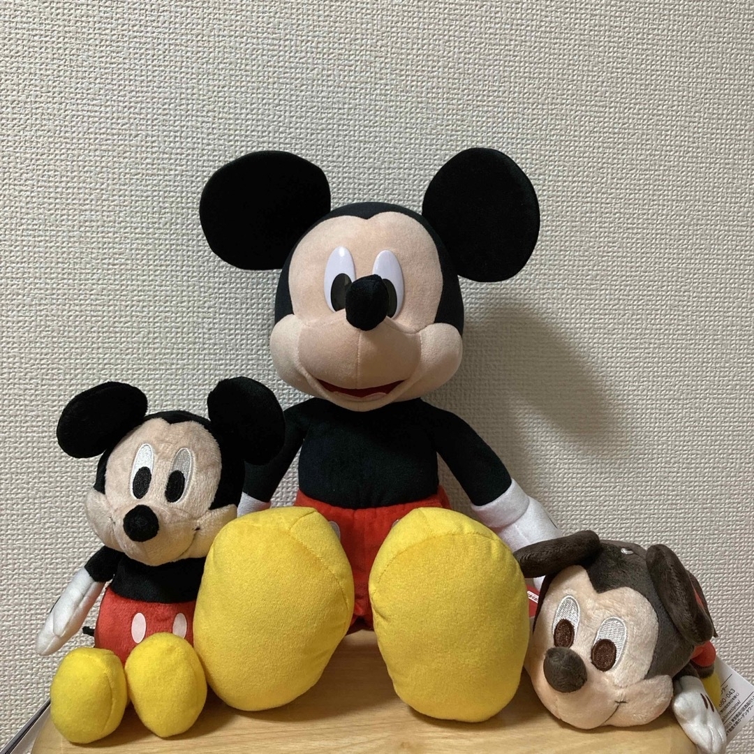 ミッキーマウス(ミッキーマウス)のDisney/ディズニー/ミッキーマウス /ぬいぐるみ/3つセット エンタメ/ホビーのおもちゃ/ぬいぐるみ(キャラクターグッズ)の商品写真