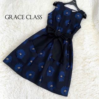 Grace Class - グレースクラス 花柄 刺繍 リボン タック フレア ワンピース ノースリーブ