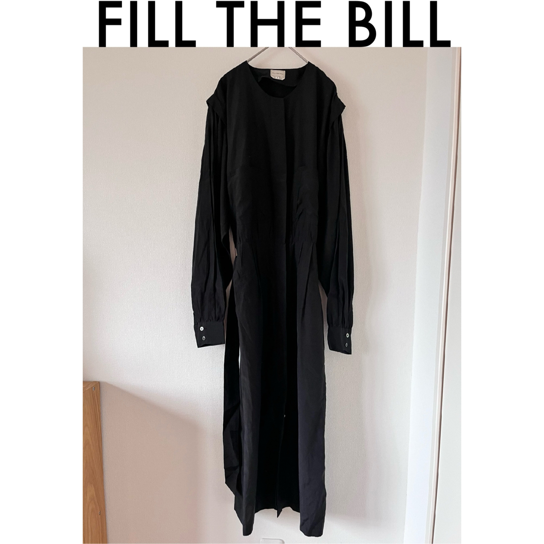 FILL THE BILL(フィルザビル)の【FILL THE BILL】ロングワンピース 前あき ブラック 定価約3万円 レディースのワンピース(ロングワンピース/マキシワンピース)の商品写真