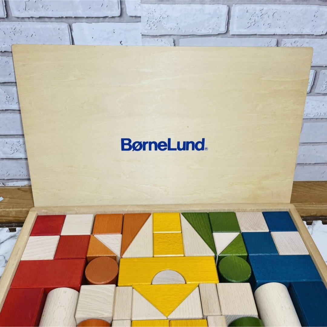 BorneLund(ボーネルンド)の使用2ヶ月 超美品 ボーネルンド オリジナル積み木 M カラフル 知育玩具 キッズ/ベビー/マタニティのおもちゃ(積み木/ブロック)の商品写真