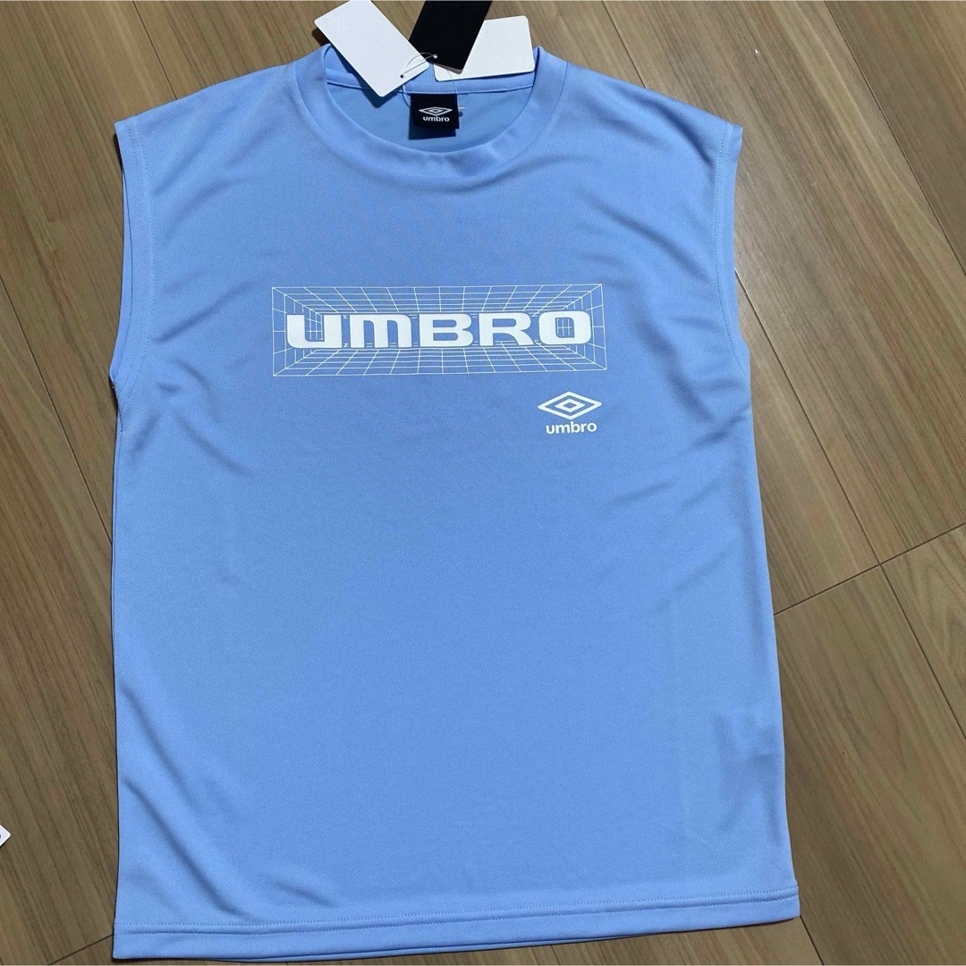 UMBRO(アンブロ)の新品タグ付き150サイズ　タンクトップ　トレーニングウェア　アンブロ キッズ/ベビー/マタニティのキッズ服男の子用(90cm~)(Tシャツ/カットソー)の商品写真