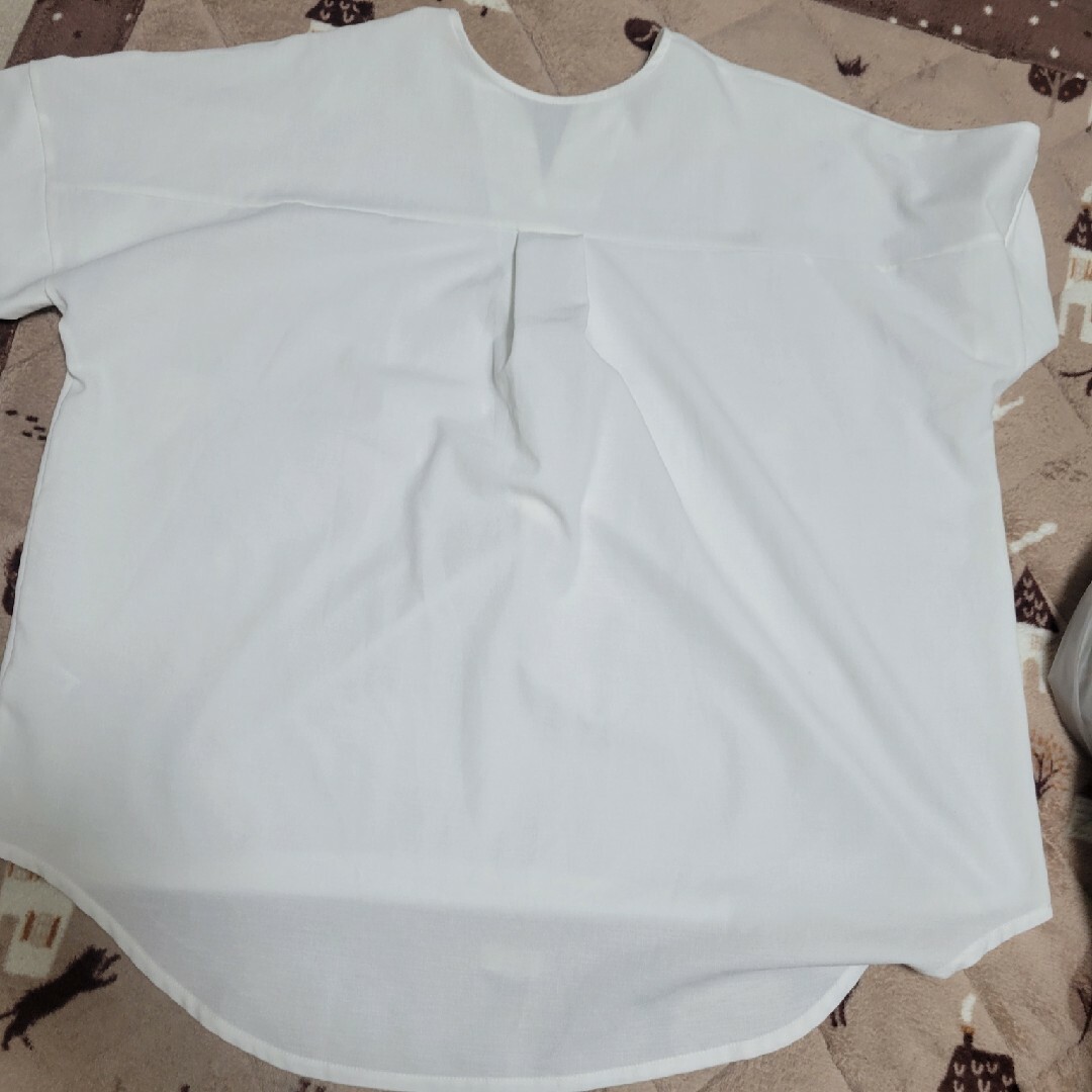 レディーストップス　白 レディースのトップス(カットソー(半袖/袖なし))の商品写真
