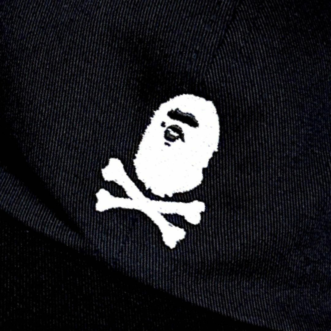 A BATHING APE(アベイシングエイプ)の美品【アベイシングエイプ】クロス ボーン ロゴ キャップ 刺繍 6パネル 黒×白 メンズの帽子(キャップ)の商品写真
