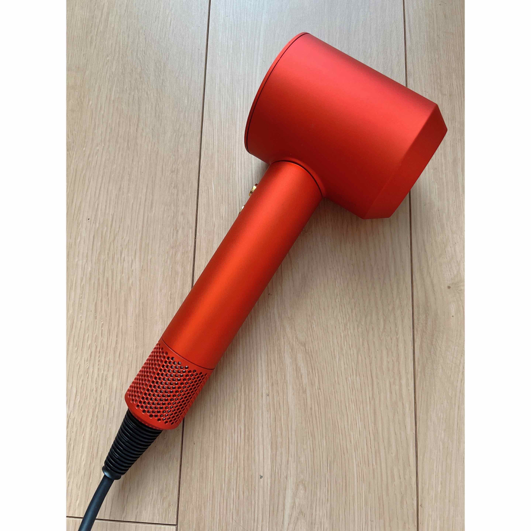 Dyson(ダイソン)の【特別カラー・新品】Dyson ヘアドライヤー HD08 トパーズオレンジ スマホ/家電/カメラの美容/健康(ドライヤー)の商品写真