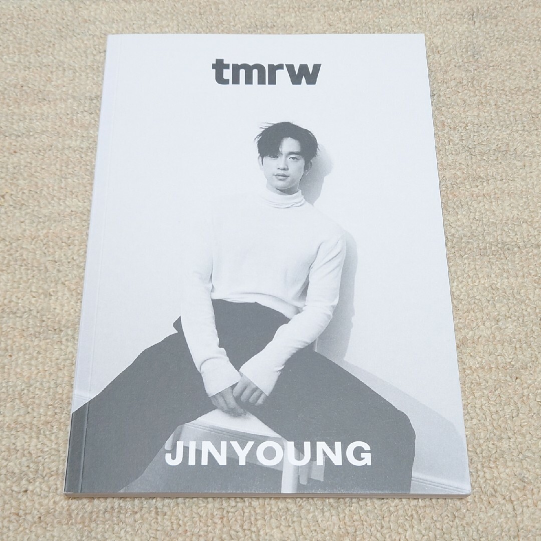 GOT7　ジニョン　「tmrwKOREA」韓国雑誌 エンタメ/ホビーの雑誌(音楽/芸能)の商品写真