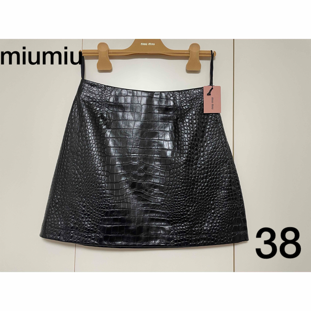 新品未使用タグ付き】miumiu ミュウミュウ レザースカート 新品未使用タグ付き】miumiu ミュウミュウ レザースカート