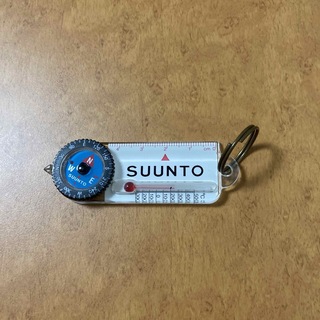 スント(SUUNTO)のSUUNTO コンパス 温度計・物差し付き♪(登山用品)