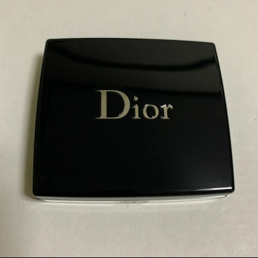 Dior(ディオール)のDior ディオール　モノクルールクチュール　570 アイシャドウ コスメ/美容のベースメイク/化粧品(アイシャドウ)の商品写真