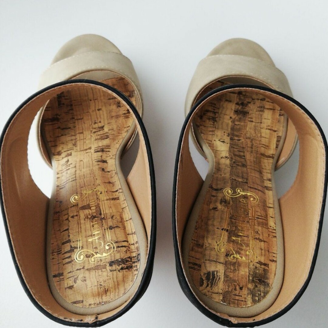 ウェッジ　ウェッジサンダル　サボ　コルク　黒　ブラック　ベージュ　サンダル レディースの靴/シューズ(ハイヒール/パンプス)の商品写真