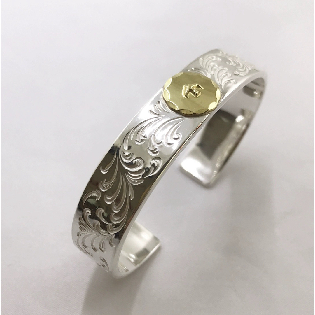 goro's - 18k金メタル付き平打ち唐草ブレスの通販 by J's shop goro's - 18k金メタル付き平打ち唐草ブレスの通販 by J's shop