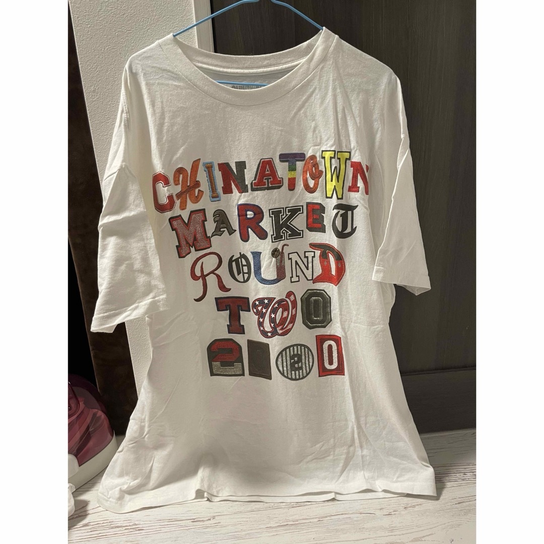 Supreme(シュプリーム)のRound Two ChinaTown Market Tシャツ メンズのトップス(Tシャツ/カットソー(半袖/袖なし))の商品写真