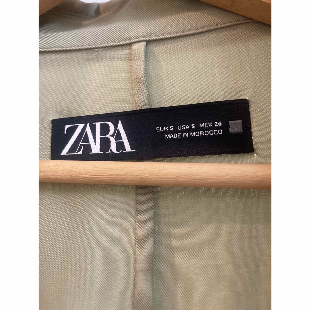 ZARA(ザラ)のZARAトレンチコート レディースのジャケット/アウター(トレンチコート)の商品写真