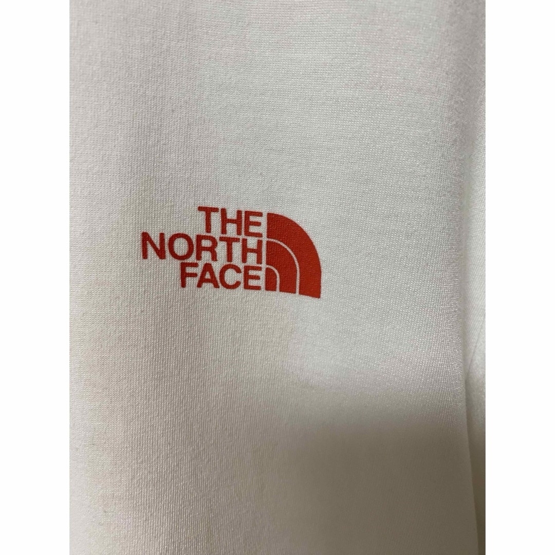 THE NORTH FACE(ザノースフェイス)のノースフェイス　Sticker Halfdome Tee メンズのトップス(Tシャツ/カットソー(半袖/袖なし))の商品写真