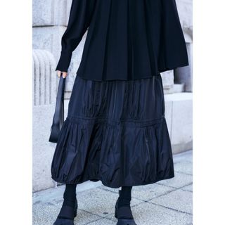 エンフォルド(ENFOLD)のRANDOM-GATHER SKIRT 38 黒(ロングスカート)