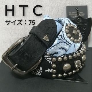 ハリウッドトレーディングカンパニー(HTC)の★新品・メンズ★【 HTC　エイチティーシー】スタッズ　黒×黒×青　異素材　75(ベルト)