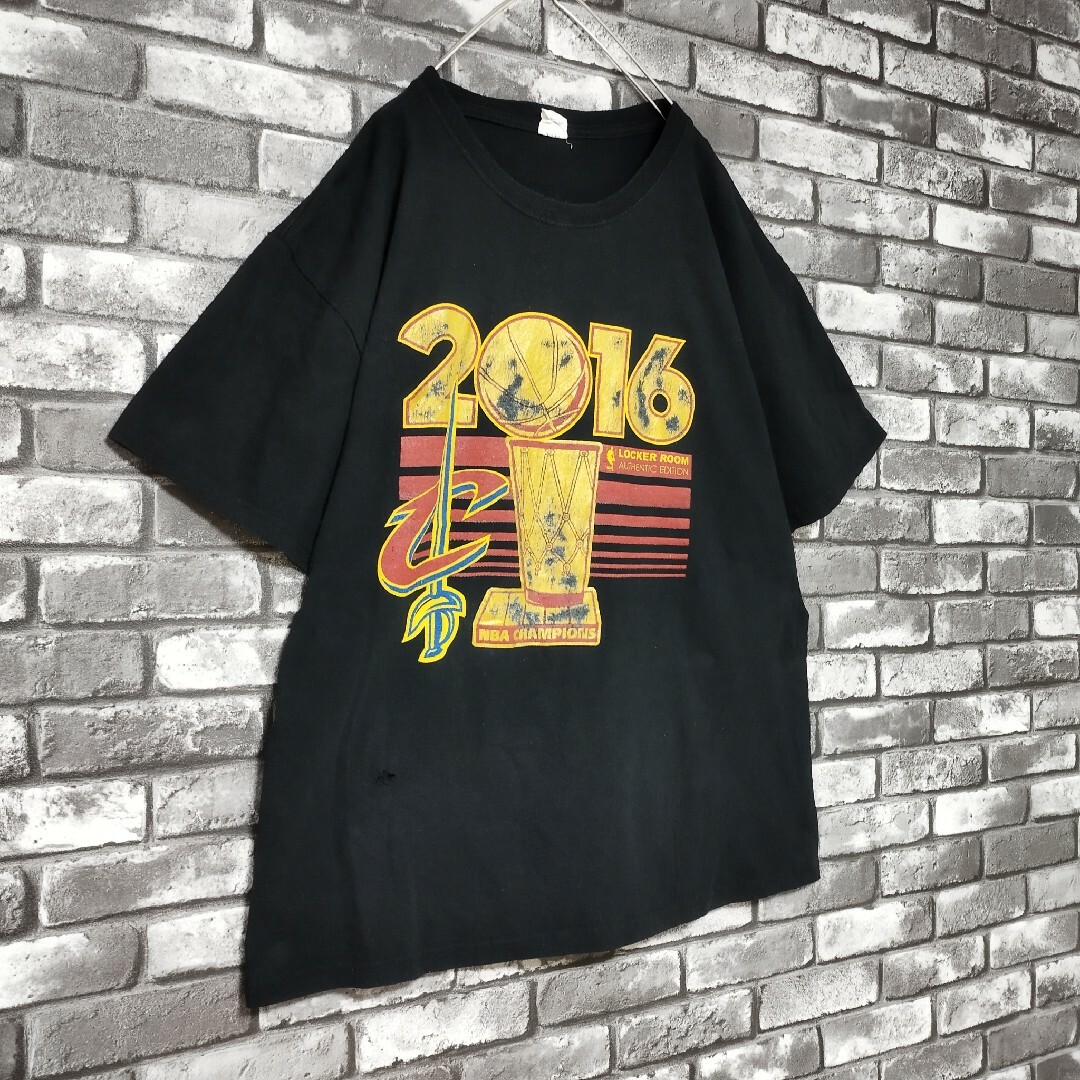 2016年NBAクリーブランドキャバリアーズ優勝記念限定tシャツTシャツバスケ メンズのトップス(Tシャツ/カットソー(半袖/袖なし))の商品写真