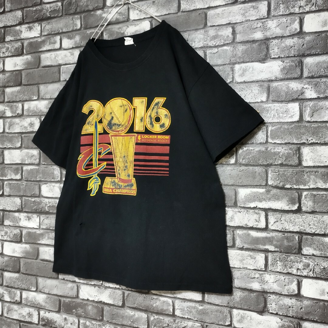 2016年NBAクリーブランドキャバリアーズ優勝記念限定tシャツTシャツバスケ メンズのトップス(Tシャツ/カットソー(半袖/袖なし))の商品写真