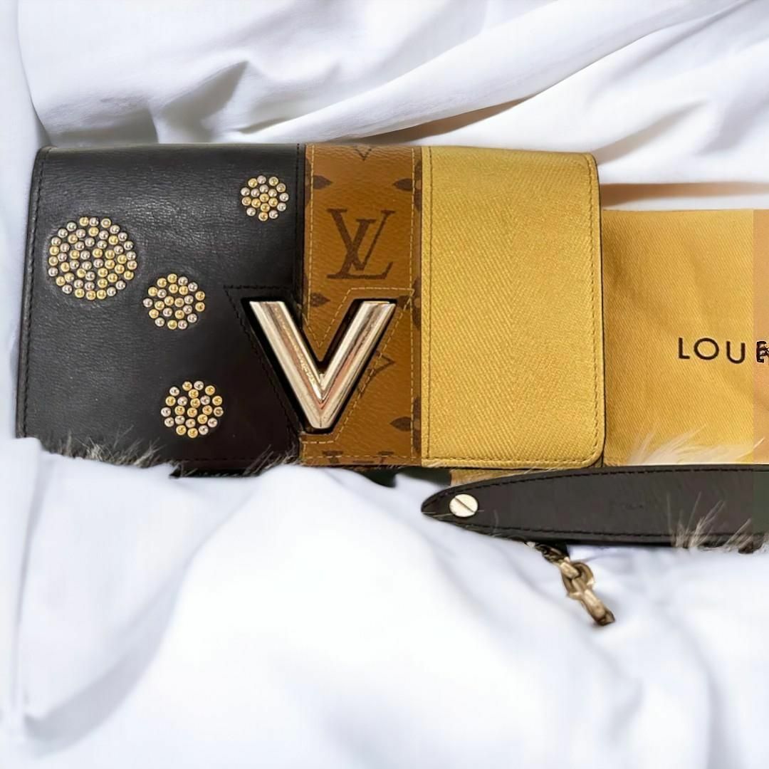 LOUIS VUITTON(ルイヴィトン)のLOUIS VUITTON ルイヴィトン ツイスト チェーン ショルダーバッグ レディースのバッグ(ショルダーバッグ)の商品写真