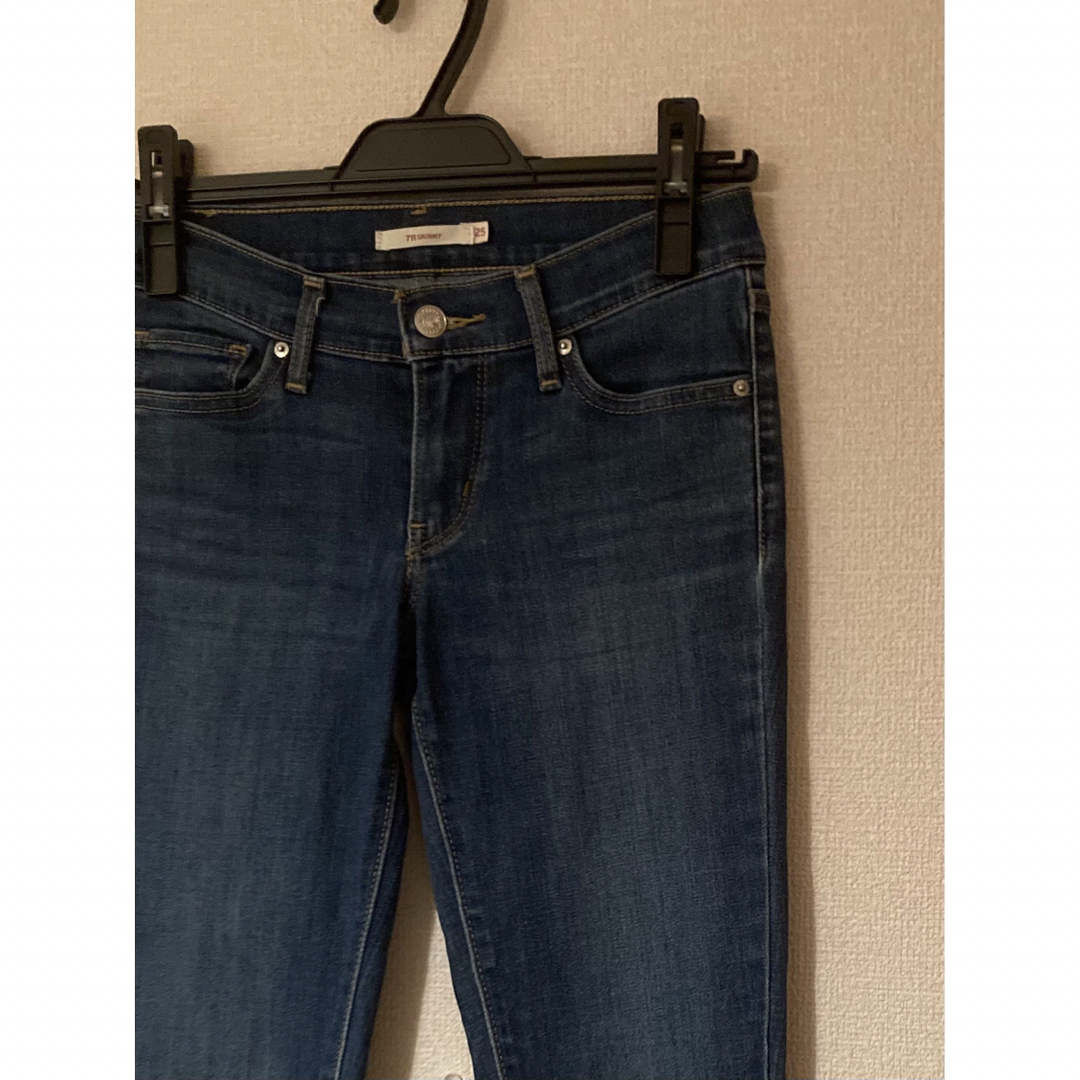 Levi's(リーバイス)のレディースLevi's 711 SKINNY ジーンズ25インディゴブルー レディースのパンツ(デニム/ジーンズ)の商品写真