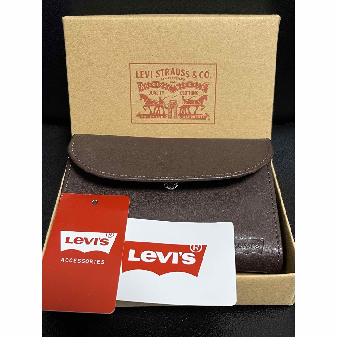 Levi's(リーバイス)のLevi's ☆ 二つ折り財布 ブラウン レザー 小銭入れ付 メンズのファッション小物(折り財布)の商品写真