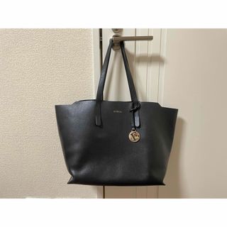 フルラ(Furla)のFURLA ショルダーバッグ　黒　フルラ(ショルダーバッグ)