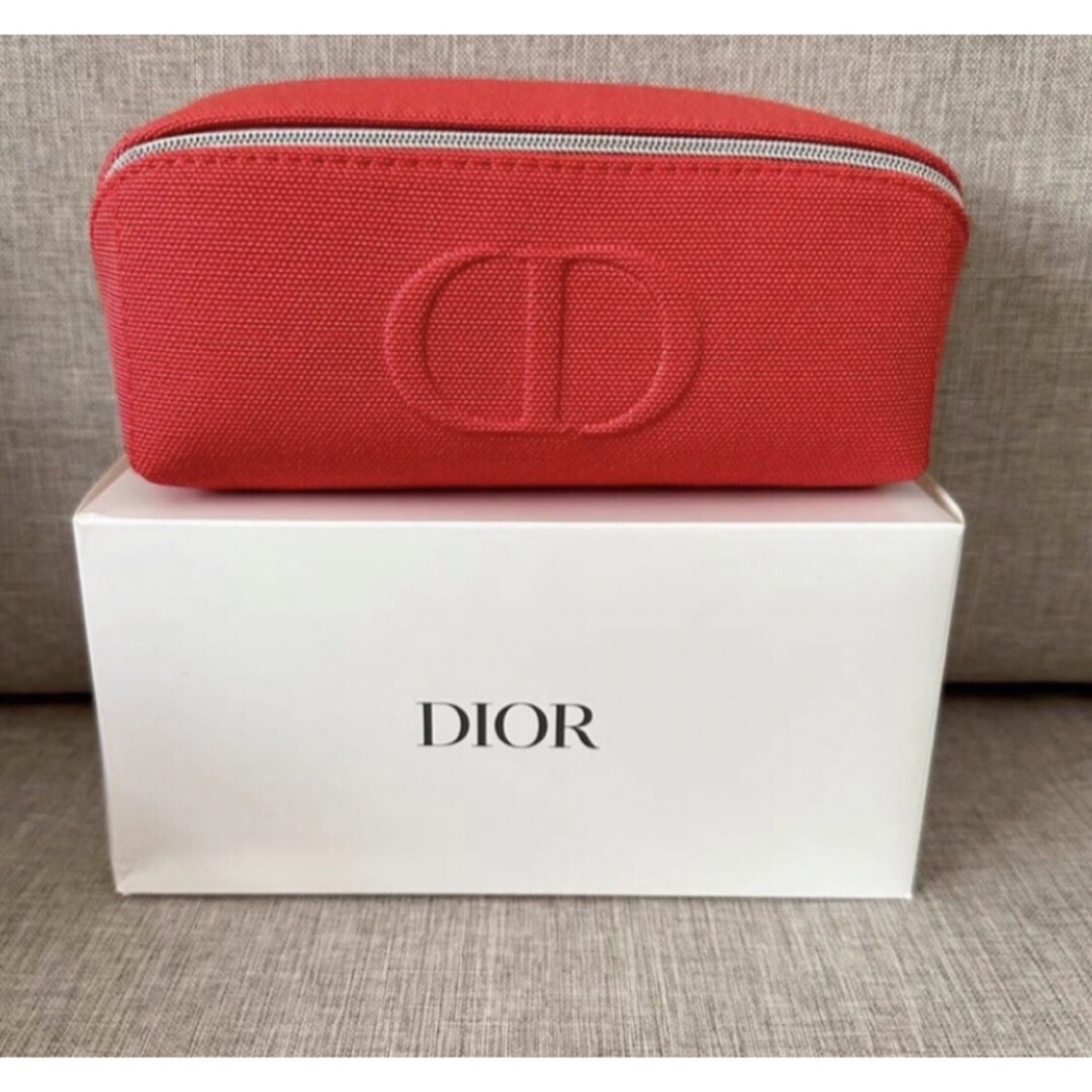 Christian Dior(クリスチャンディオール)の未使用Dior ディオール  ノベルティポーチ レディースのファッション小物(ポーチ)の商品写真
